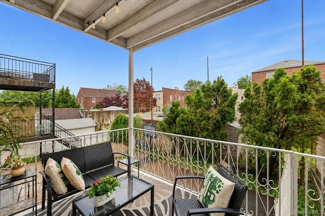 2876 Harrington Avenue, Bronx, NY 10461