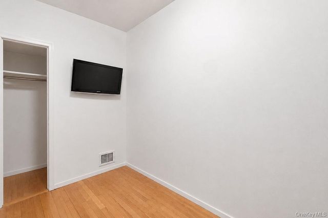 2876 Harrington Avenue, Bronx, NY 10461