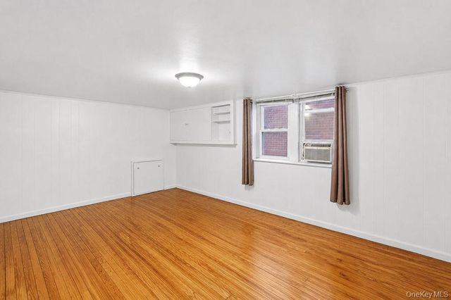 2876 Harrington Avenue, Bronx, NY 10461