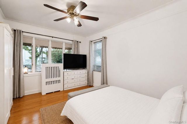 2876 Harrington Avenue, Bronx, NY 10461