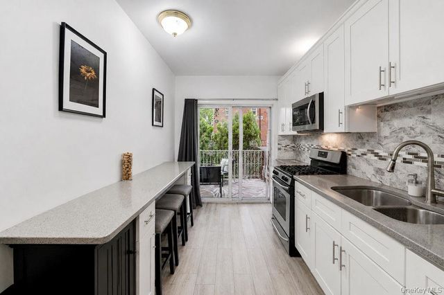 2876 Harrington Avenue, Bronx, NY 10461