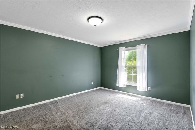 24 Nantucket Row, Rocky River, OH 44116