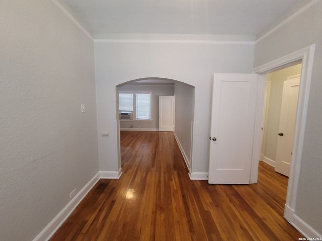 703 W French Pl Apt 2, San Antonio, TX 78212