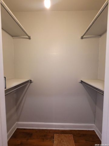 703 W French Pl Apt 2, San Antonio, TX 78212