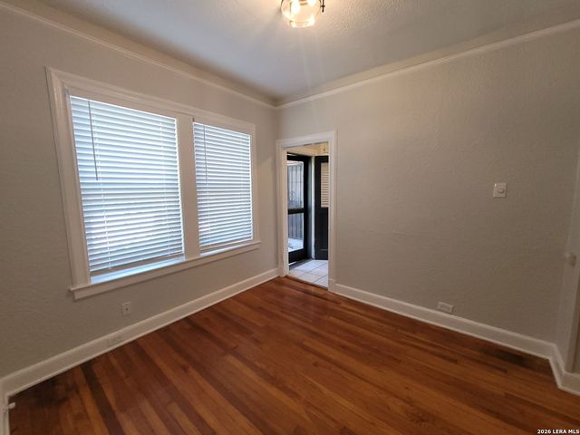 703 W French Pl Apt 2, San Antonio, TX 78212