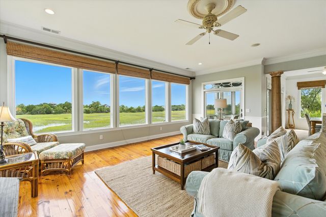 37 Seagrass Lane, Isle Of Palms, SC 29451