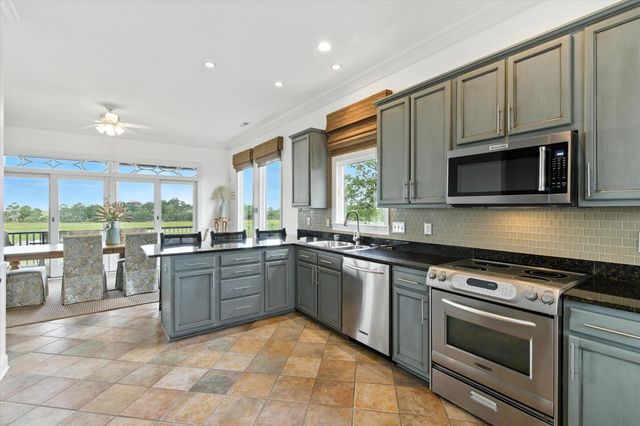 37 Seagrass Lane, Isle Of Palms, SC 29451