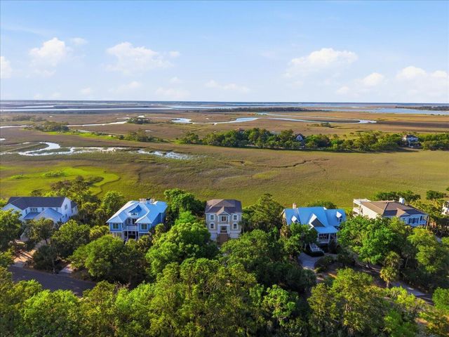 37 Seagrass Lane, Isle Of Palms, SC 29451