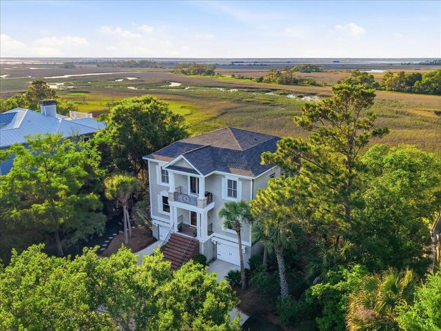 37 Seagrass Lane, Isle Of Palms, SC 29451