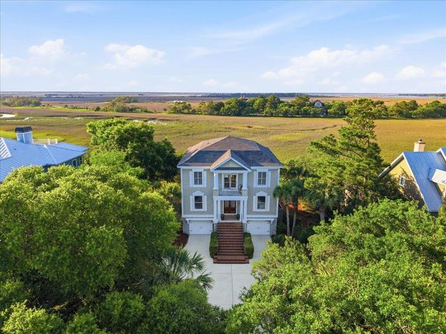 37 Seagrass Lane, Isle Of Palms, SC 29451