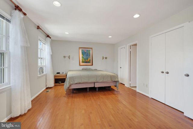 6 BENTRIDGE CT, Potomac, MD 20854