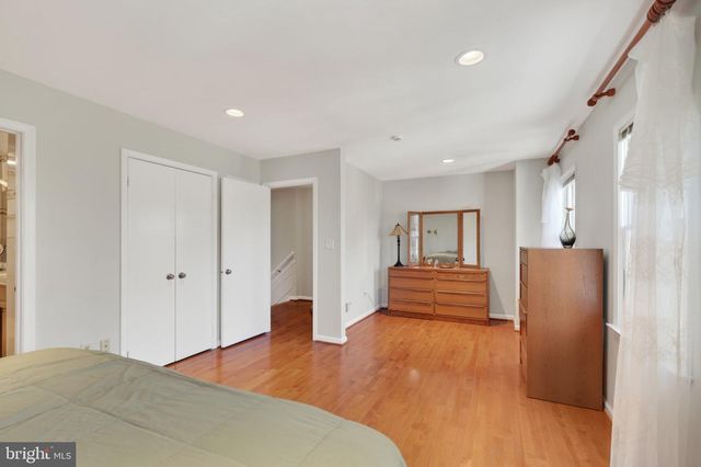 6 BENTRIDGE CT, Potomac, MD 20854