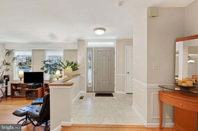 6 BENTRIDGE CT, Potomac, MD 20854