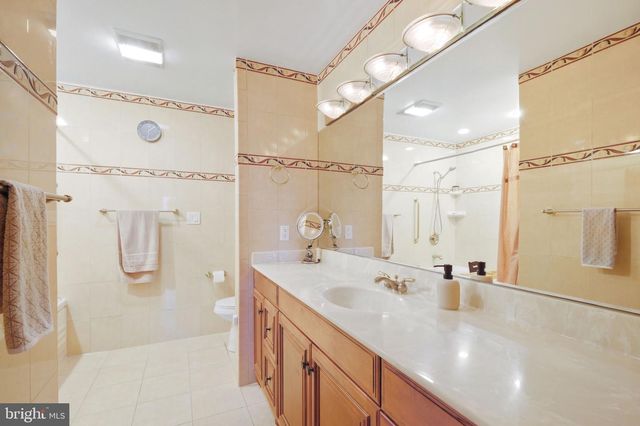 6 BENTRIDGE CT, Potomac, MD 20854