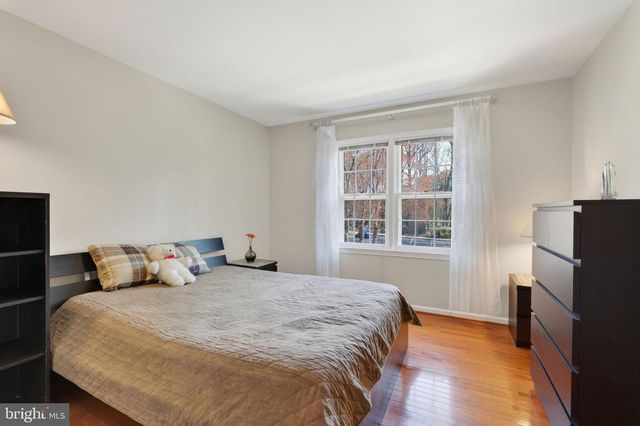 6 BENTRIDGE CT, Potomac, MD 20854