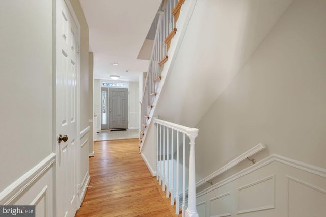 6 BENTRIDGE CT, Potomac, MD 20854