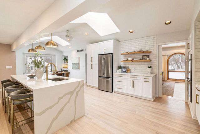 2620 W Garden Park DRIVE, Glendale, WI 53209