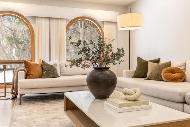 2620 W Garden Park DRIVE, Glendale, WI 53209