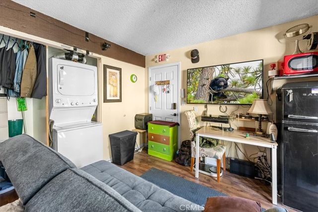 760 Blue Jay 1, Big Bear Lake, CA 92315