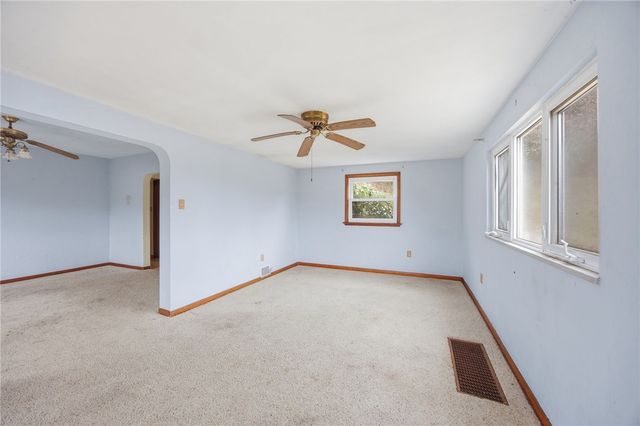 105 Pine St, Trafford, PA 15085