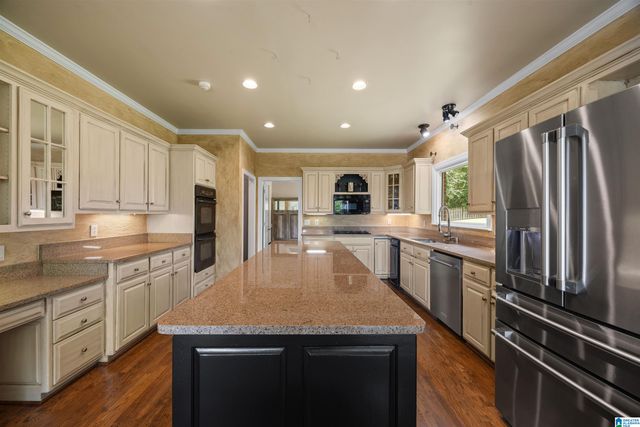 1724 INDIAN CREEK DRIVE, Vestavia Hills, AL 35243