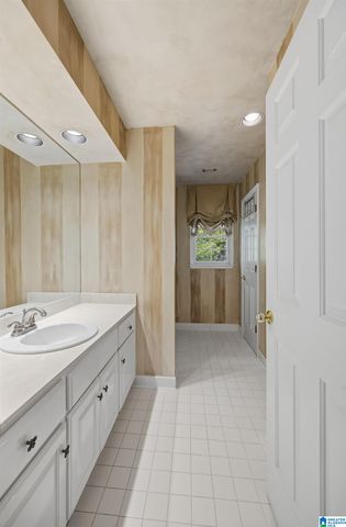 1724 INDIAN CREEK DRIVE, Vestavia Hills, AL 35243