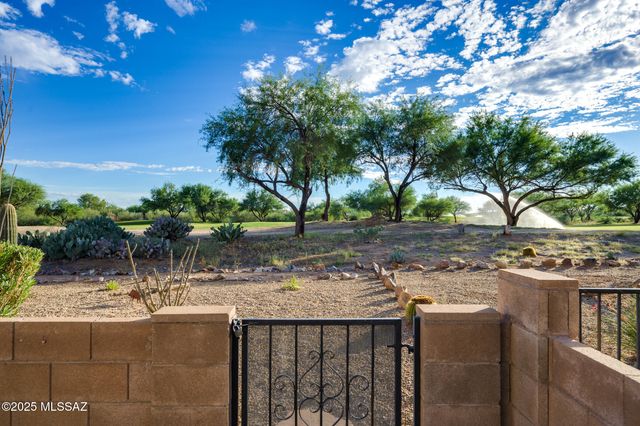 336 W Sunrise Vista Drive, Green Valley, AZ 85614