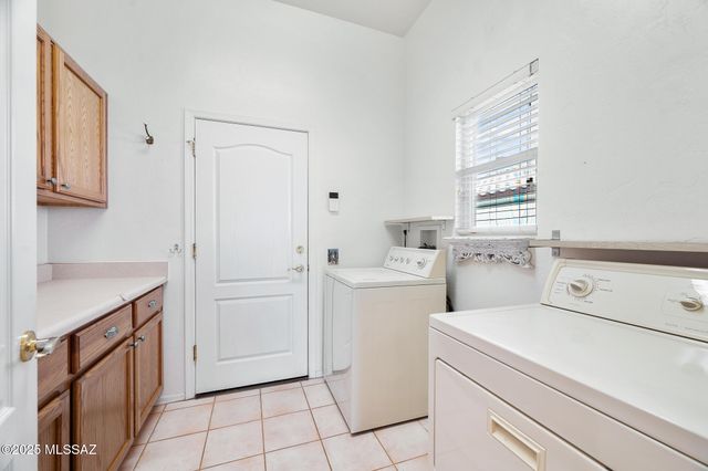 336 W Sunrise Vista Drive, Green Valley, AZ 85614