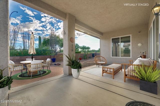 336 W Sunrise Vista Drive, Green Valley, AZ 85614