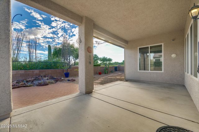 336 W Sunrise Vista Drive, Green Valley, AZ 85614