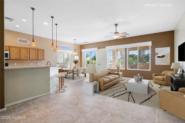 336 W Sunrise Vista Drive, Green Valley, AZ 85614