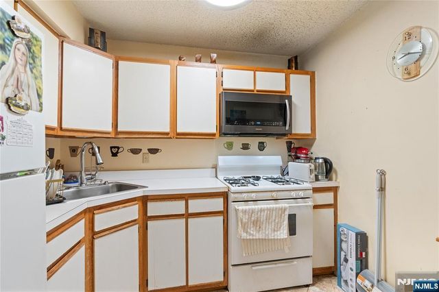 1338 Lavender Court, Mahwah, NJ 07430