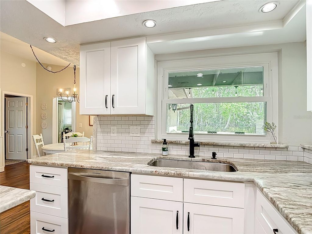 Image 16 of property listing at 12504 TWIN BRANCH ACRES ROAD, Tampa, FL 33626