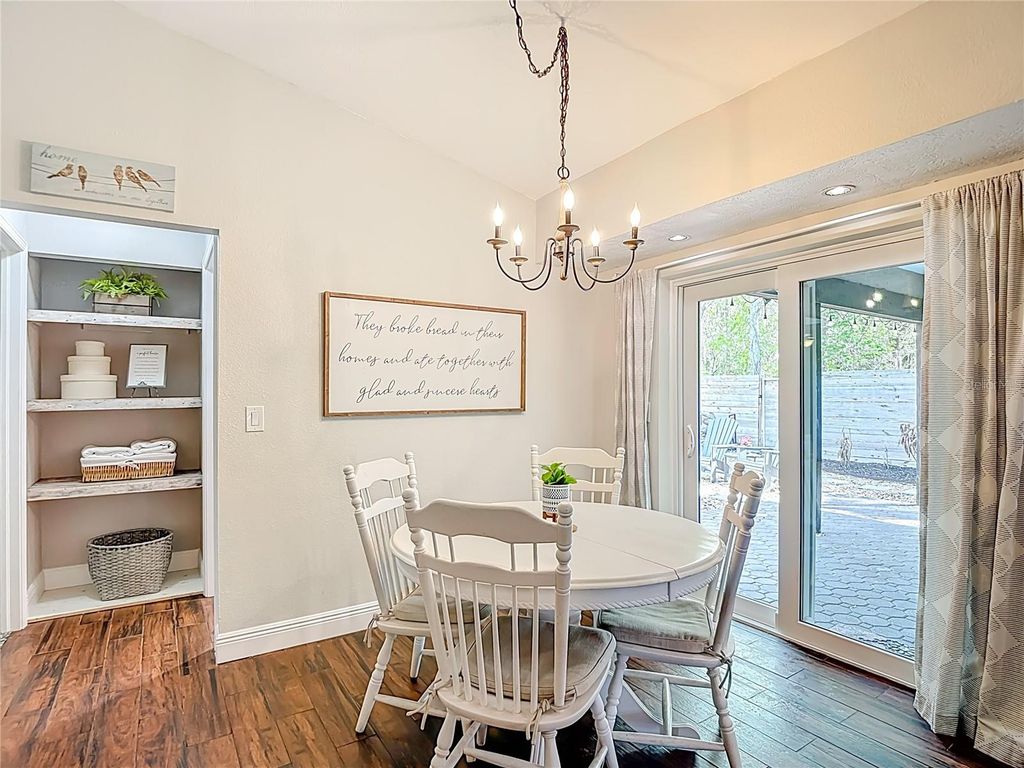 Image 24 of property listing at 12504 TWIN BRANCH ACRES ROAD, Tampa, FL 33626