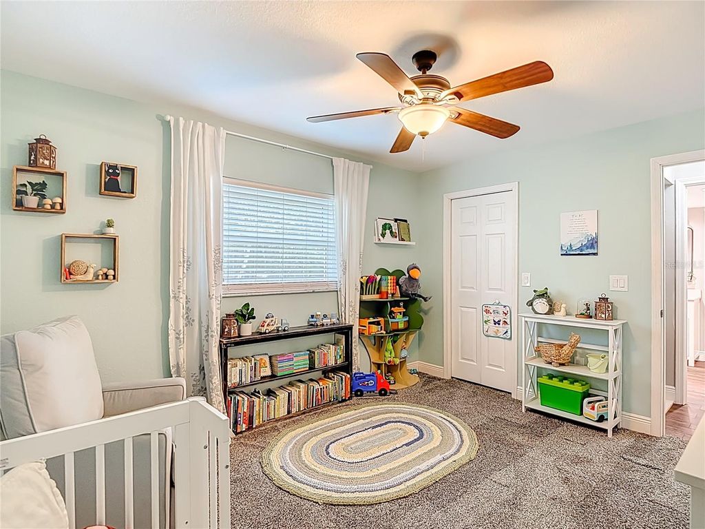 Image 37 of property listing at 12504 TWIN BRANCH ACRES ROAD, Tampa, FL 33626