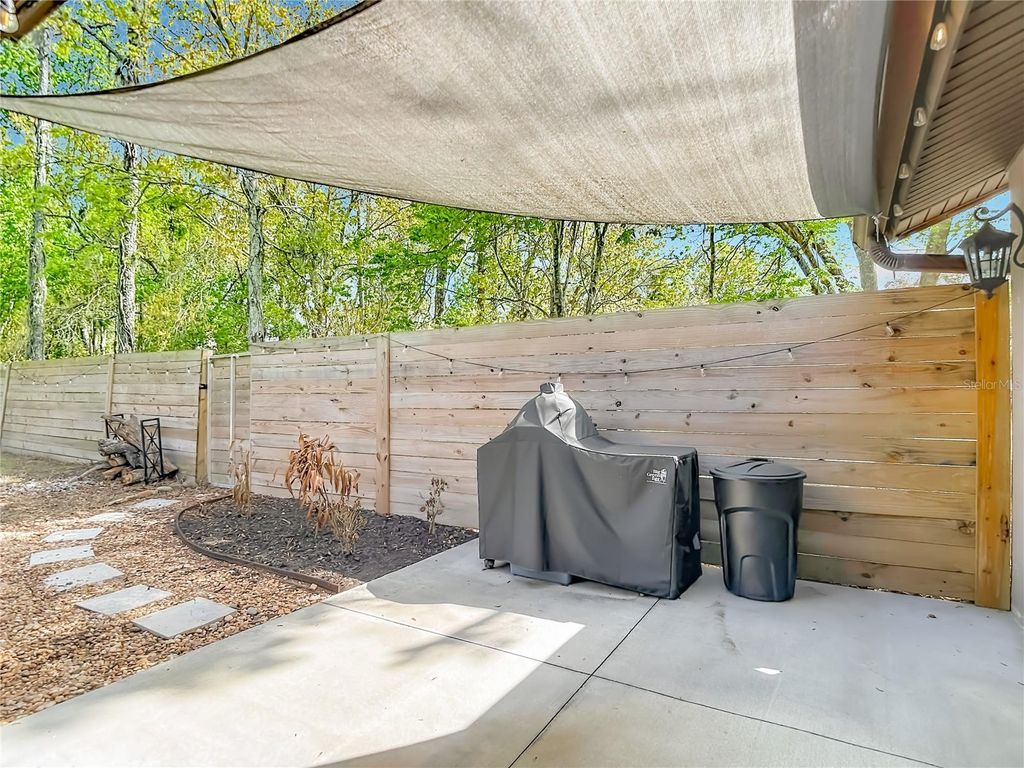 Image 49 of property listing at 12504 TWIN BRANCH ACRES ROAD, Tampa, FL 33626