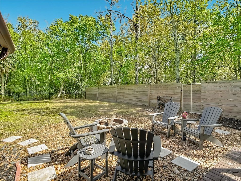 Image 53 of property listing at 12504 TWIN BRANCH ACRES ROAD, Tampa, FL 33626