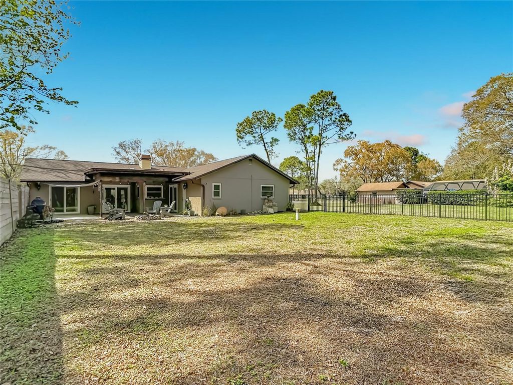 Image 56 of property listing at 12504 TWIN BRANCH ACRES ROAD, Tampa, FL 33626