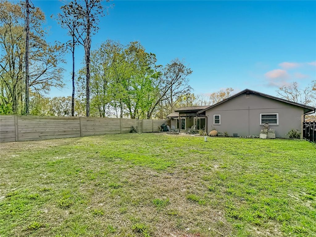 Image 57 of property listing at 12504 TWIN BRANCH ACRES ROAD, Tampa, FL 33626