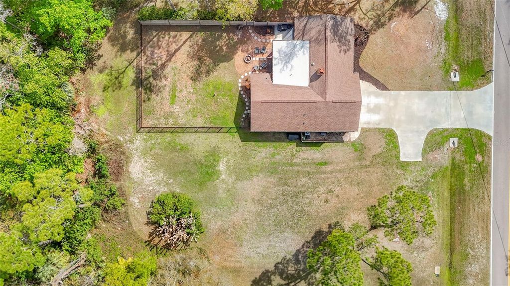 Image 62 of property listing at 12504 TWIN BRANCH ACRES ROAD, Tampa, FL 33626