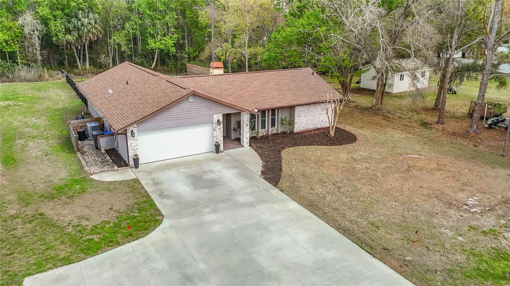 Image 65 of property listing at 12504 TWIN BRANCH ACRES ROAD, Tampa, FL 33626