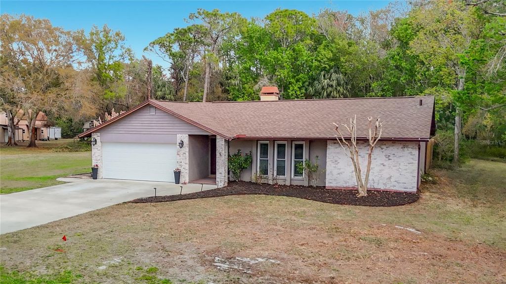 Image 68 of property listing at 12504 TWIN BRANCH ACRES ROAD, Tampa, FL 33626