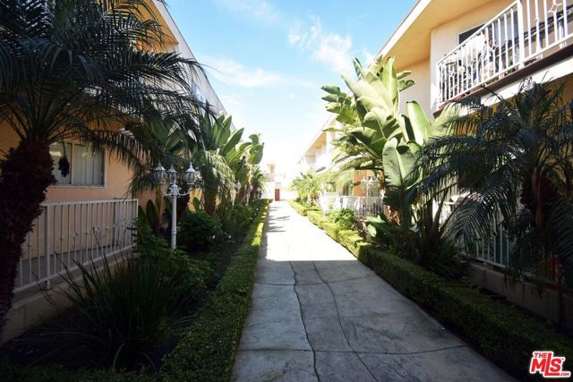 3835 W 104th Street, Inglewood, CA 90303