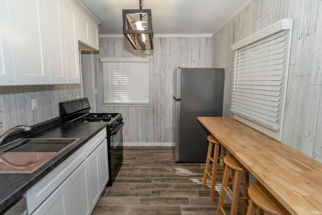 3719 Carroll Street, South Bend, IN 46614