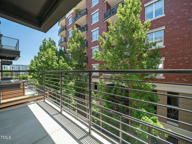 615 W Peace Street 304, Raleigh, NC 27605