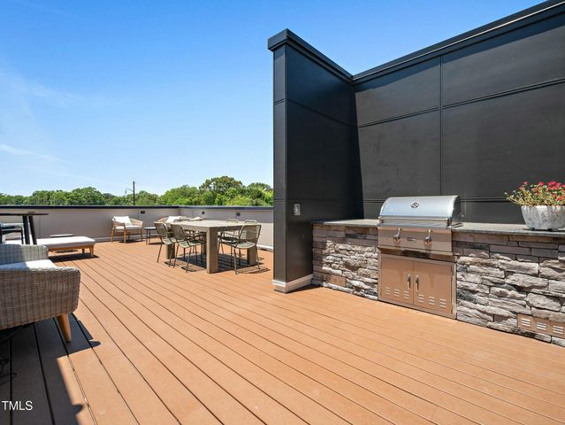 615 W Peace Street 304, Raleigh, NC 27605