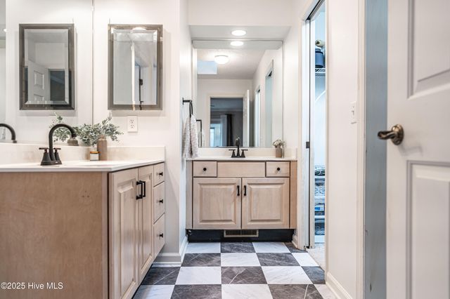 11 Greenville Lane, Pinehurst, NC 28374