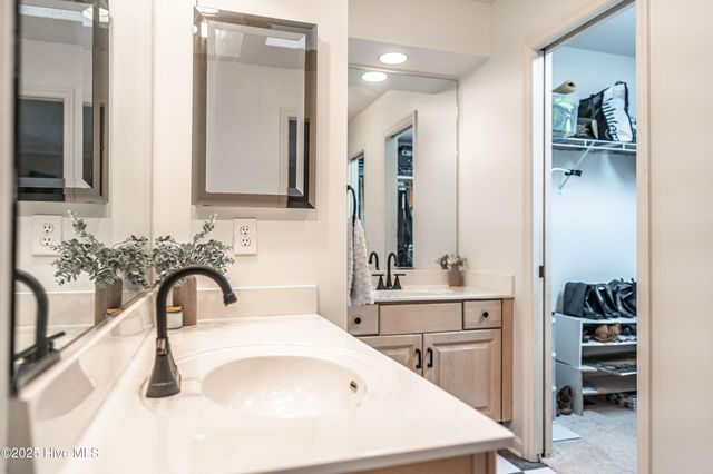 11 Greenville Lane, Pinehurst, NC 28374