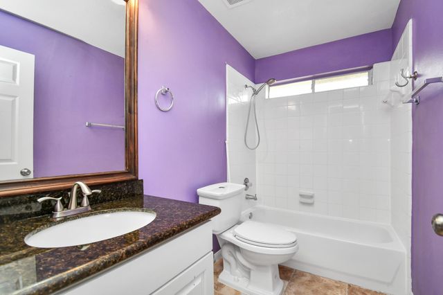 10810 Desert Springs Circle, Houston, TX 77095