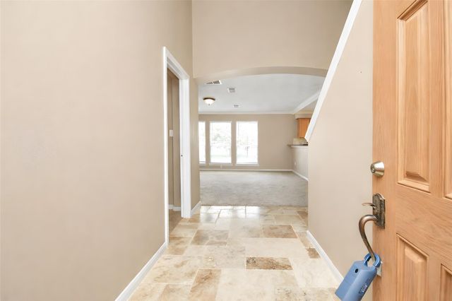 10810 Desert Springs Circle, Houston, TX 77095